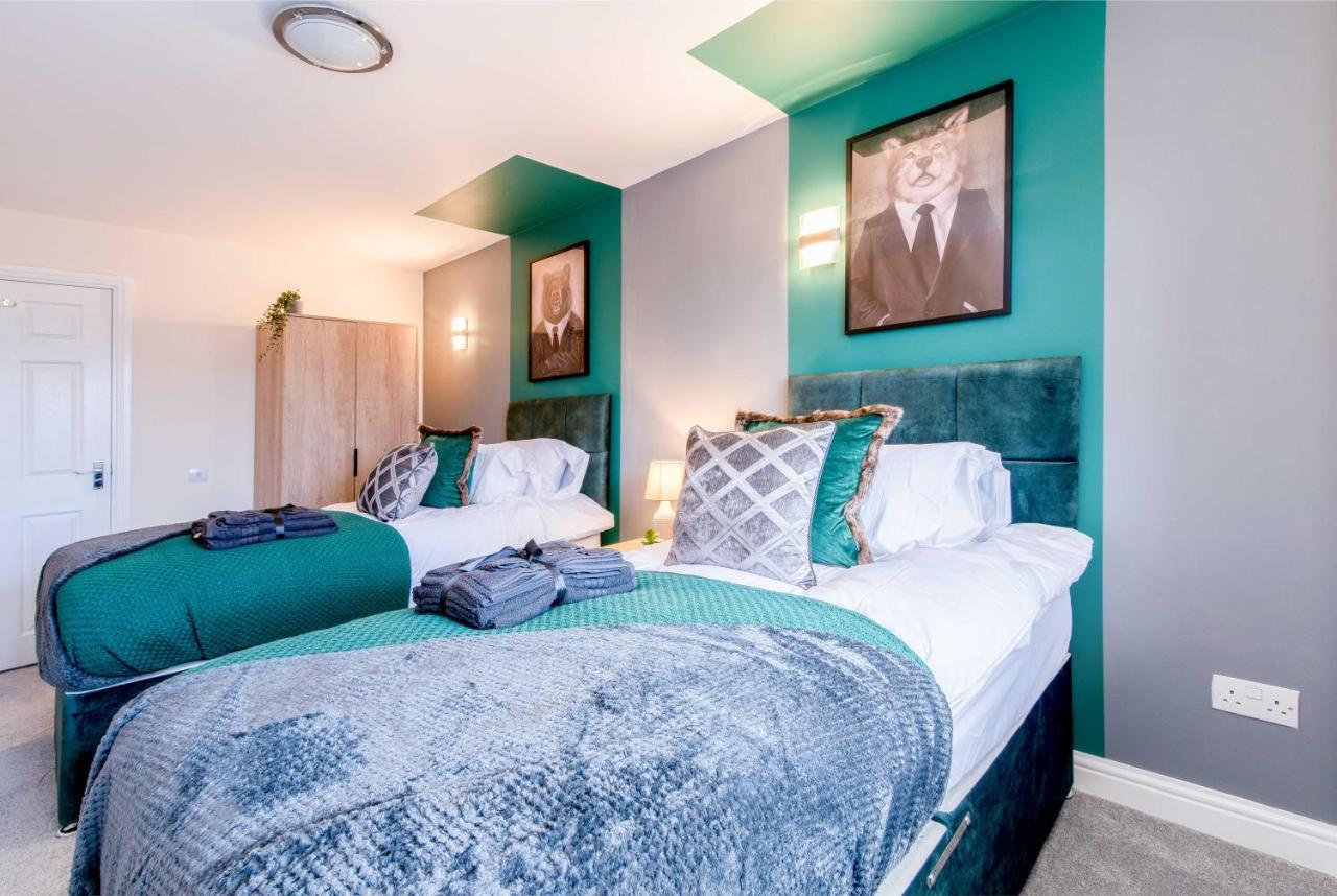 Апартаменты Immaculate 3 Bed House - Stunning Balcony Views Матлок Экстерьер фото